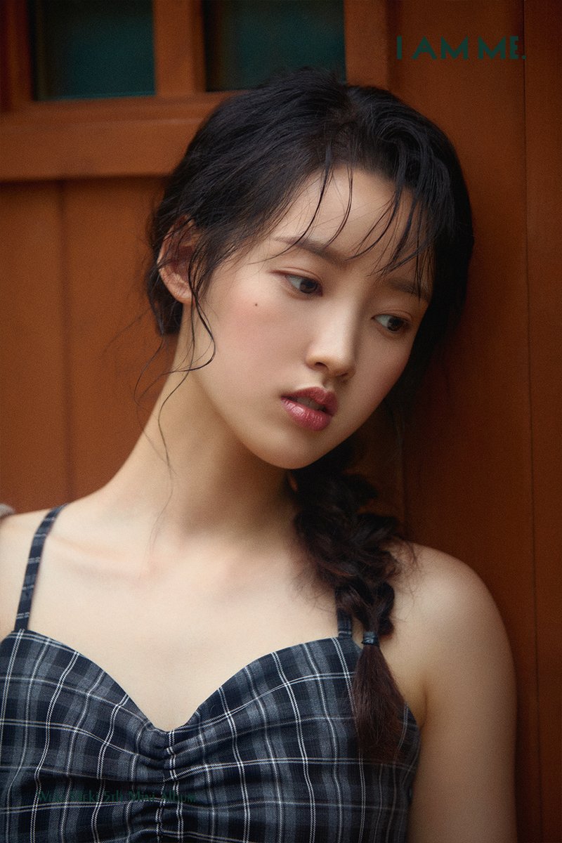 [#위키미키]
Weki Meki 5th Mini Album
<I AM ME.>
Concept Photo 📔 - Emotion

2021. 11. 18 6PM (KST) RELEASE
#WekiMeki #I_AM_ME #SEI #세이