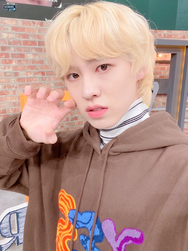 arirang_ASC's tweet photo. [EPEX]
⠀
멤버들이 남기고 간 셀카도 함께 봐요 💕
⠀
#EPEX_ASC #EPEX https://t.co/xiMeuGks6C