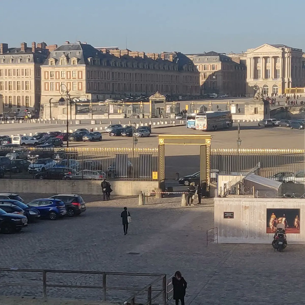Guibox1972's tweet photo. #LeCorbu95
Inauguration du campus Versailles ! https://t.co/TCpkSepbMW