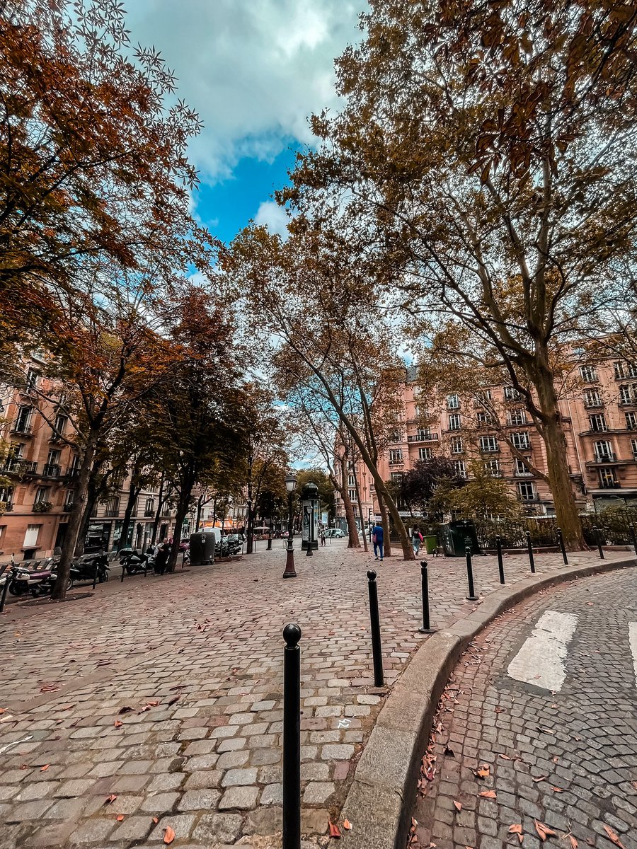AkrafiShehabi's tweet photo. #montmartre #باريس  
#2021 https://t.co/EXqOdw30UW