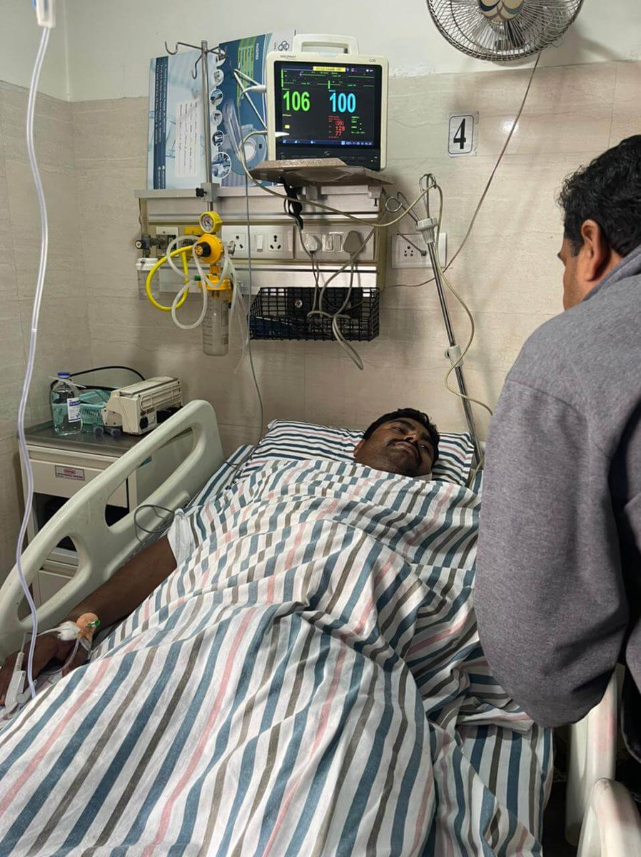 घर के बाहर भाजपा नेता पर ताबड़तोड़ फायरिंग, अस्पताल में भर्ती newsprayag.in/?p=974