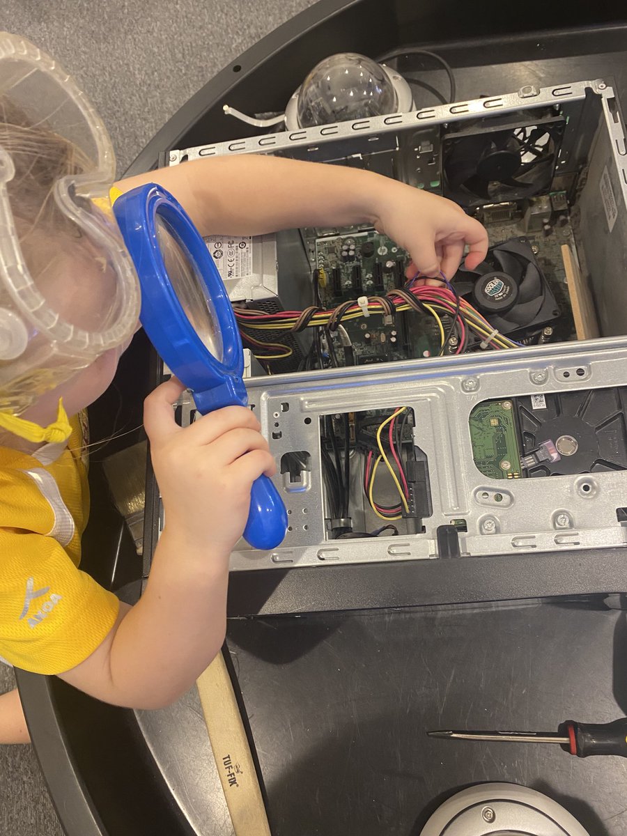 Hannah Hepworth (@hannahmay_ed) on Twitter photo FS2 looking into how machines works #reallifelearning #littleengineers <a href="/vhpsprincipal/">Sasha Crabb</a> @SashaHeathcock <a href="/VHPS_Foundation/">Foundation Stage | Victory Heights Primary School</a> <a href="/VHPS_STEAM/">STEAM | Victory Heights Primary School</a> FS2 looking into how machines works #reallifelearning #littleengineers <a href="/vhpsprincipal/">Sasha Crabb</a> @SashaHeathcock <a href="/VHPS_Foundation/">Foundation Stage | Victory Heights Primary School</a> <a href="/VHPS_STEAM/">STEAM | Victory Heights Primary School</a>