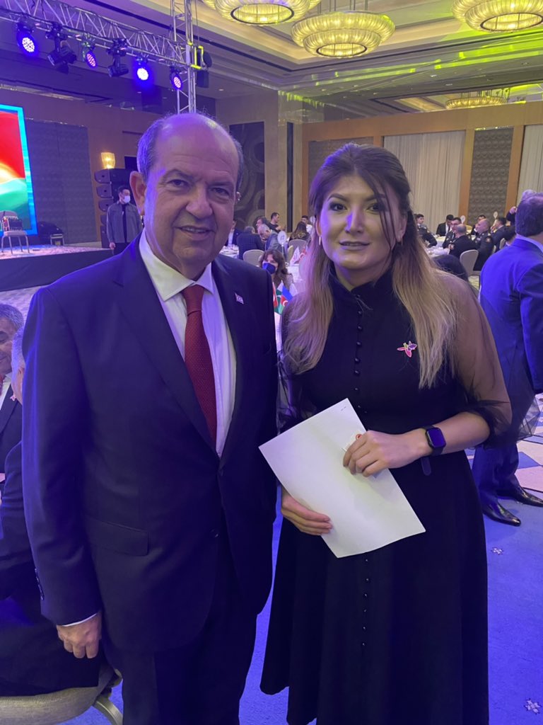 PiriyevaUlker's tweet photo. Kuzey Kıbrıs Türk Cumhuriyeti Cumhurbaşkanı sayın @ersinrtatar beyefendile Sunucusu olduğum Zafer tarihinin I Yılı münasebetiyle “Karabağ Azerbaycandır” adlı devlet etkinliğinde bir arada
#KarabağAzerbaycandır! #AzerbaycanDiasporaBakanlığı #TADEF #İstanbul #Türkiye #TürkDünyası https://t.co/bpmUPmhBgZ
