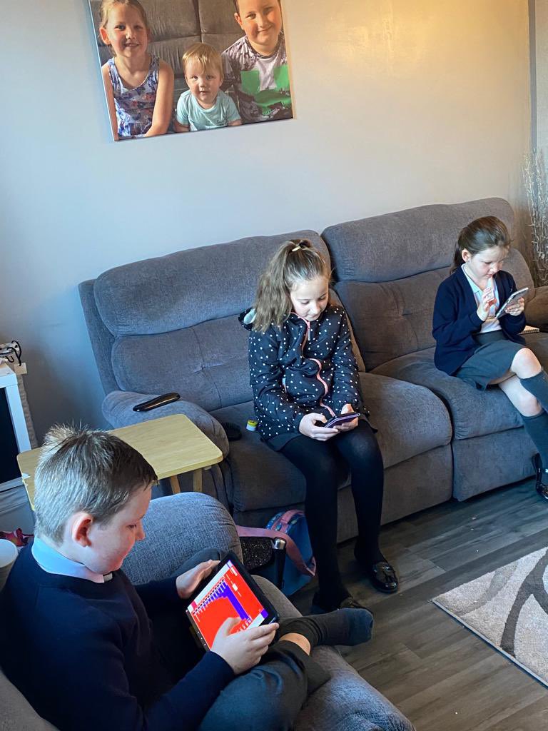 KeighleyHarding's tweet photo. @HeathSomers Some competition between cousins this morning before leaving for school…. all trying to see who can score more points by the end of the week! @SomersHeath4 @Year6Somers @SHPS_Year2 https://t.co/5b2JlRsfF9