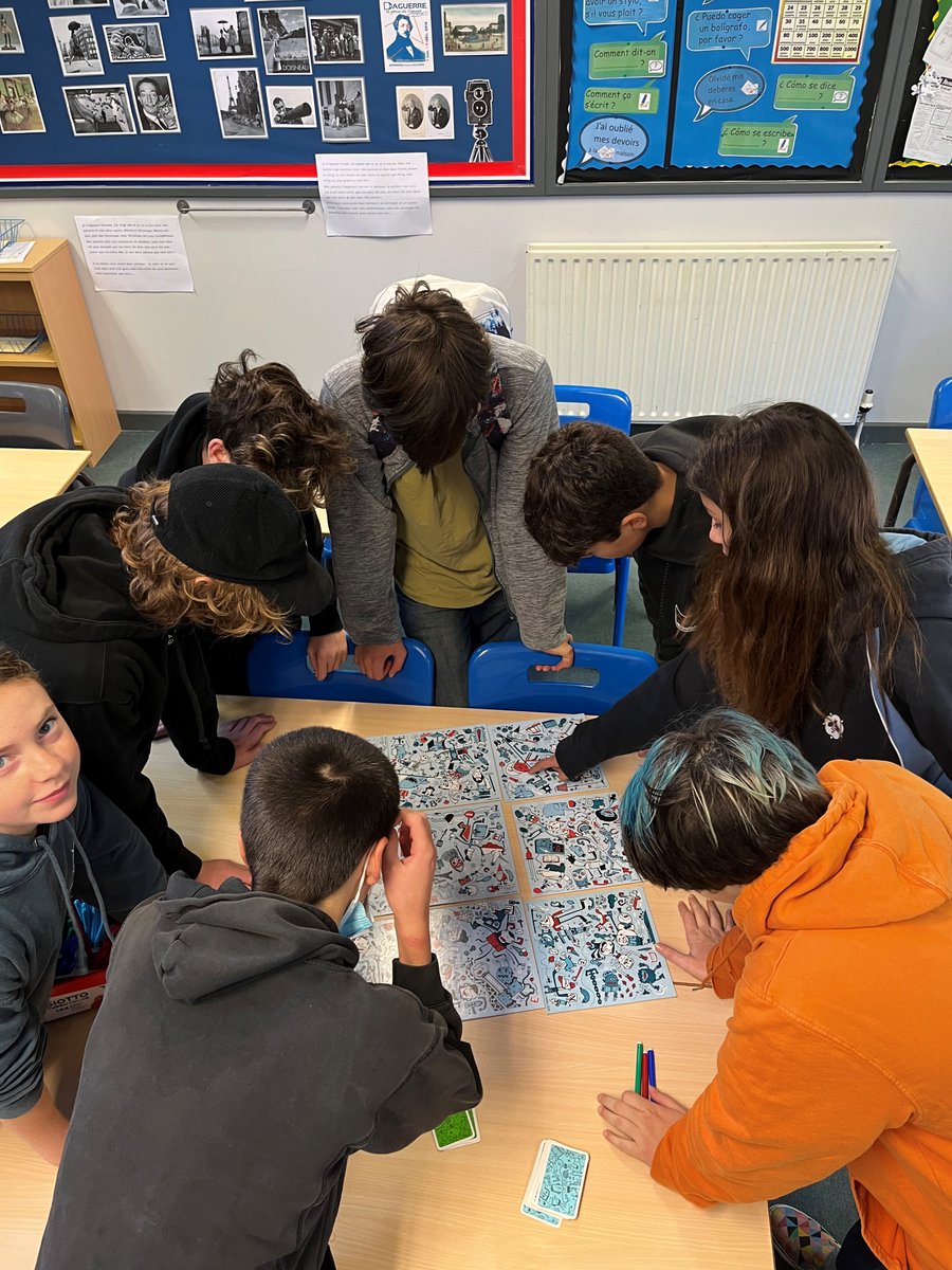DunhurstMFL's tweet photo. Intense game of Pictureka! in Block 2 (Year 8) tutor time this morning. #dunhurst #bedalesschools https://t.co/4xIYMQrzHy