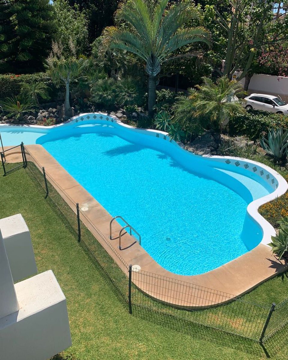 MimperSpain's tweet photo. Esta belleza se encuentra en Málaga y ha estado a pleno rendimiento todo el verano. 
¿Qué os parecería una como esta para el verano de 2022? Impermeabilización fetén con el Sistema Maris Pool W2. Gracias Federico 💥 
#impermeabilizacion #piscina #mimper #mimperspain https://t.co/ZlqtBxmfXW