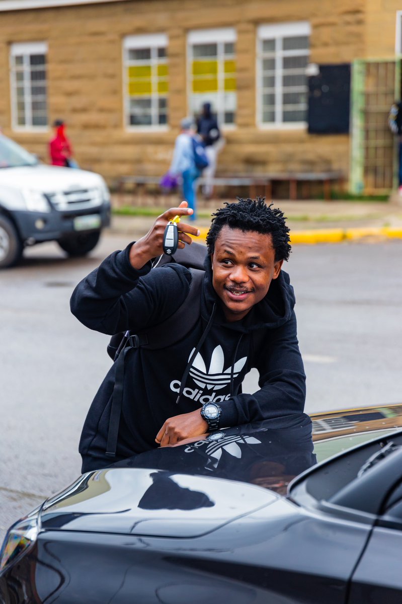 Ndivhuwo Muhanelwa tweet media