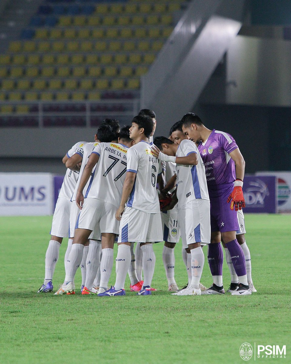 PSIMJOGJA's tweet photo. One team, one spirit, one goal 💙

#LaskarMataram
#AYDK https://t.co/ndOev9aYl6
