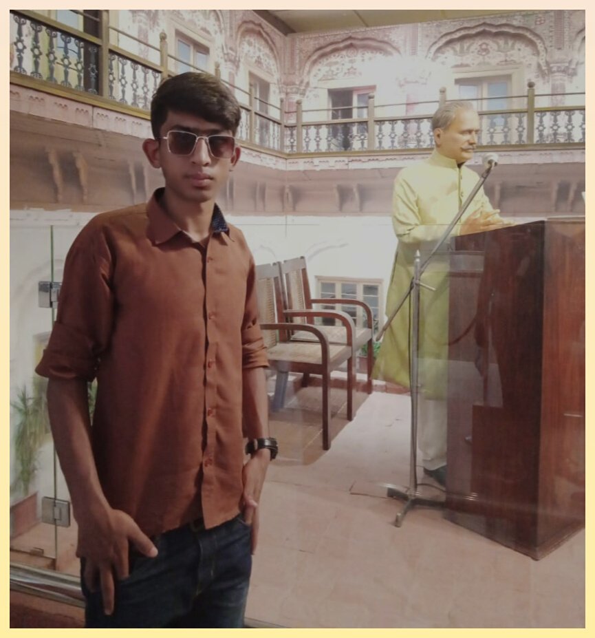Muhamma96937973's tweet photo. منزل سے آگے بڑھ کر منزل تلاش کر
مل جاے تجھ کو دریا تو سمندر تلاش کر
9November #Iqbalday https://t.co/DdhCE6qWXQ