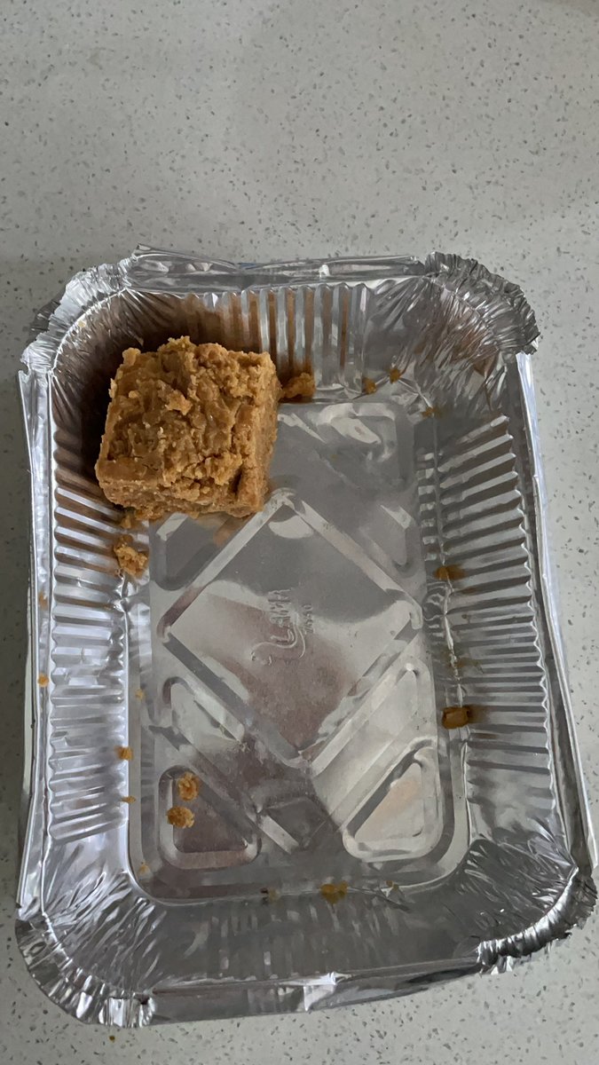 Was saving the toffee pack for later… opened to find this pc left!! Only one!!!!! Faults on me for not hiding it better from the Mr.  .. <a href="/biteme_by_ar/">biteme_by_alifarachey</a> so good!! I was not emotionally ready for only one pc 😭😭