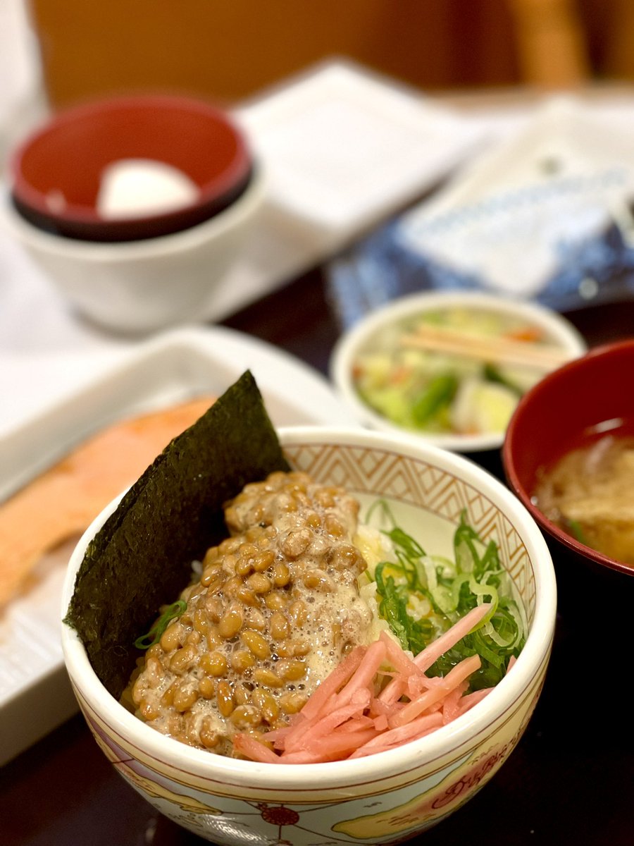BiohackerJapan's tweet photo. #NATTO and Salmon almost everyday. Could living in JAPAN be the “Fountain of Youth”?
#davidsinclair #daveasprey #RhondaPatrick #bengreenfield
#peterattia #biohacking
#sergeyyoung https://t.co/FKWkTN8Dgf