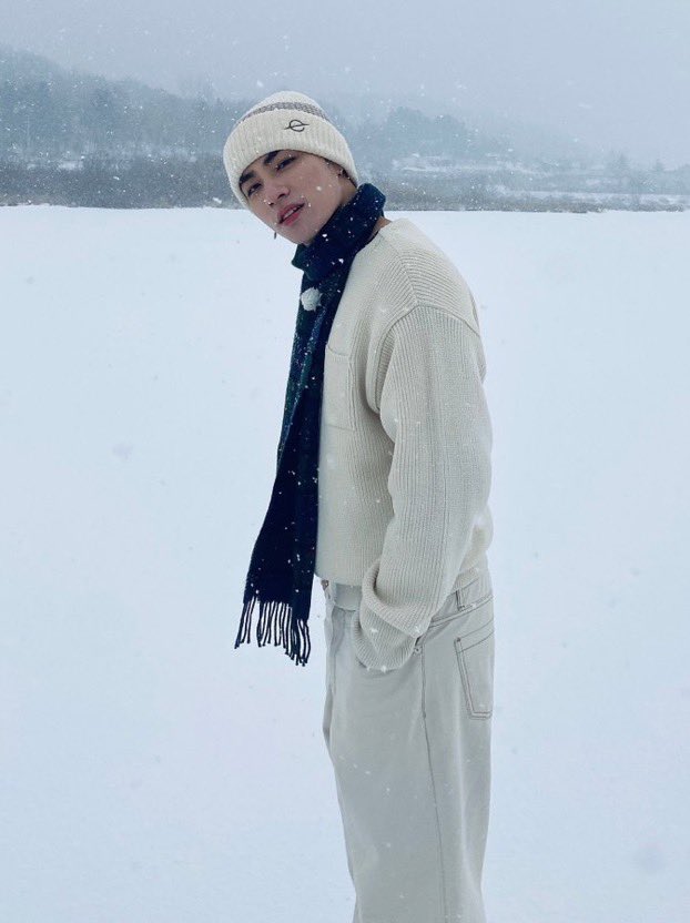 _daysvt's tweet image. photo dump of cute pics ((i went through my twt gallery so ;;;;))