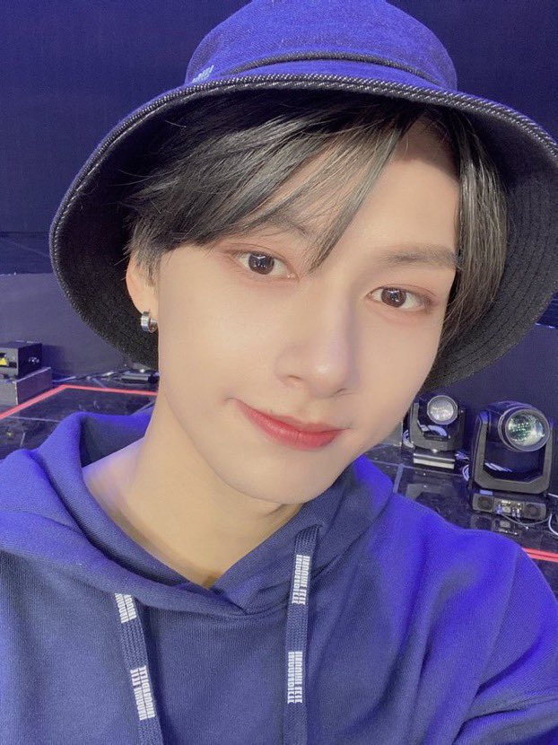 _daysvt's tweet image. photo dump of cute pics ((i went through my twt gallery so ;;;;))