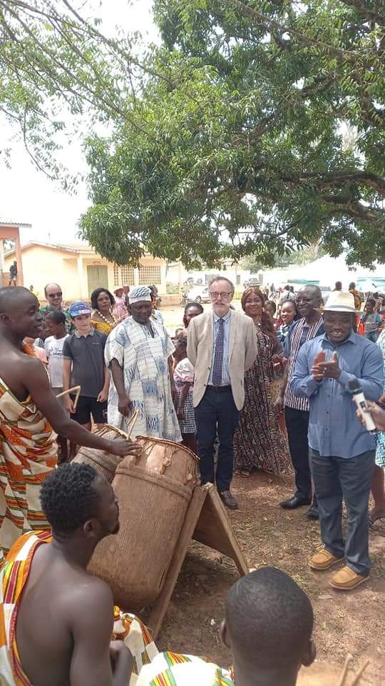 CCCCIUE's tweet photo. Le Coordonnateur National, M.BAMBA Semon a pris part, le samedi 30 octobre, à Bondoukou à l'inauguration de trois micro initiatives financé par l'Union européenne à travers le Projet Liane 2... https://t.co/ZFNEgOKIB4