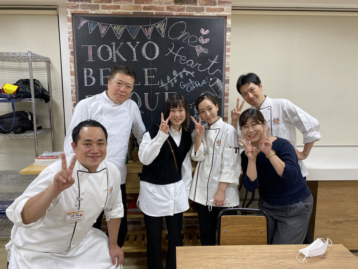 belle_seika's tweet photo. 調理師科の卒業生が立て続けに遊びに来てくれました👩‍🍳👨‍🍳
みんな卒業して、それぞれ頑張っています😊✨これからも頑張ってくださいね！！！

※3枚目の写真は撮影時のみマスクを外しています

#belle_seika  #調理師科　#卒業生 https://t.co/uxODk70DeN