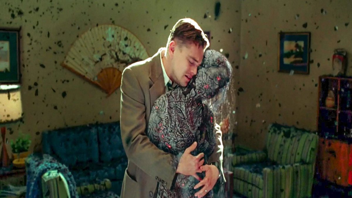 इंडियन फेन्स वर्ल्डकप में बाहर होने के बाद इंडिया-नामीबिया का मैच देखते हुए