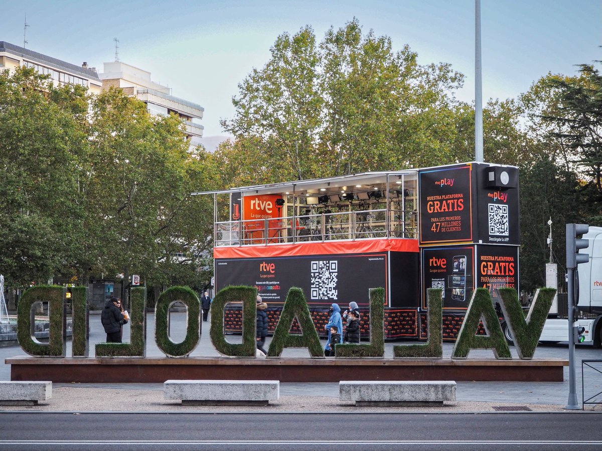 #LaGranConsulta 🎤 de <a href="/rtve/">RTVE</a> llega a #Valladolid con gran protagonismo de nuestra gastronomía 😍

Por el estudio movil pasarán los chefs @VitTrigo  (<a href="/RteTrigo/">Trigo</a>), Toño González (<a href="/rteloszagales/">Los Zagales</a>) y Ana Mª García (<a href="/parrillalorenzo/">parrilladesanlorenzo</a>), que elaborarán el pincho de "La gran consulta"