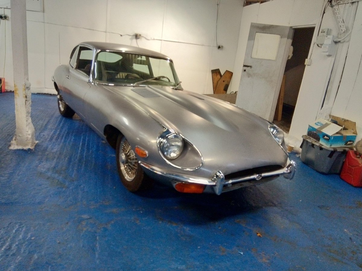 RetroWarwick's tweet photo. Sad times but my project #jaguar #etype is for sale. #mentalhealth,  work and sons football dominating. Texas LHD manual 4.2 59k miles. V5 in my name  Runs/drives but a project. Lots of new parts £33k #classiccar https://t.co/lLZZog0K3m