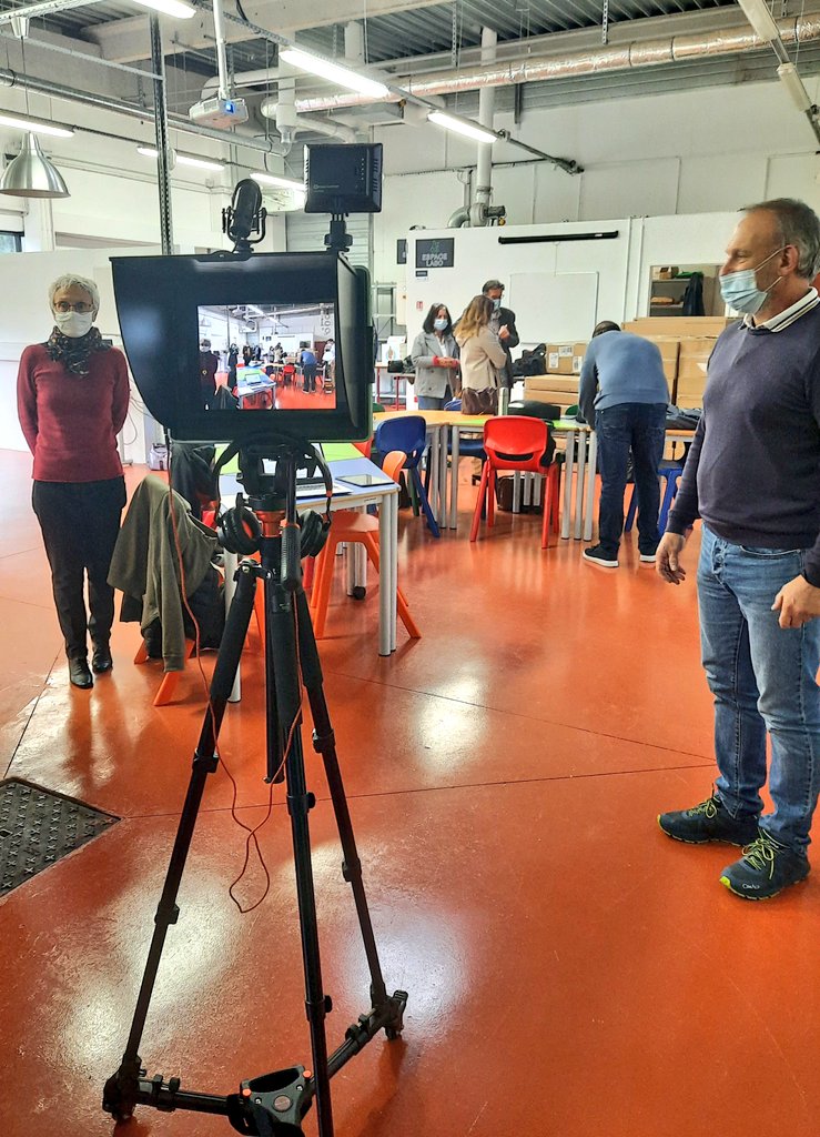 clemi_nice's tweet photo. Remise des #StudioMedia pour 9 collèges @AcademieNice avec @DANE_acNice @edd_nice et CD @AlpesMaritimes. Une solution complète webtv proposée par @Easytis qui permettra aux eco-délégués de valoriser leurs actions en faveur de l'environnement #EducMediaInfo https://t.co/oWpzyWQCRA