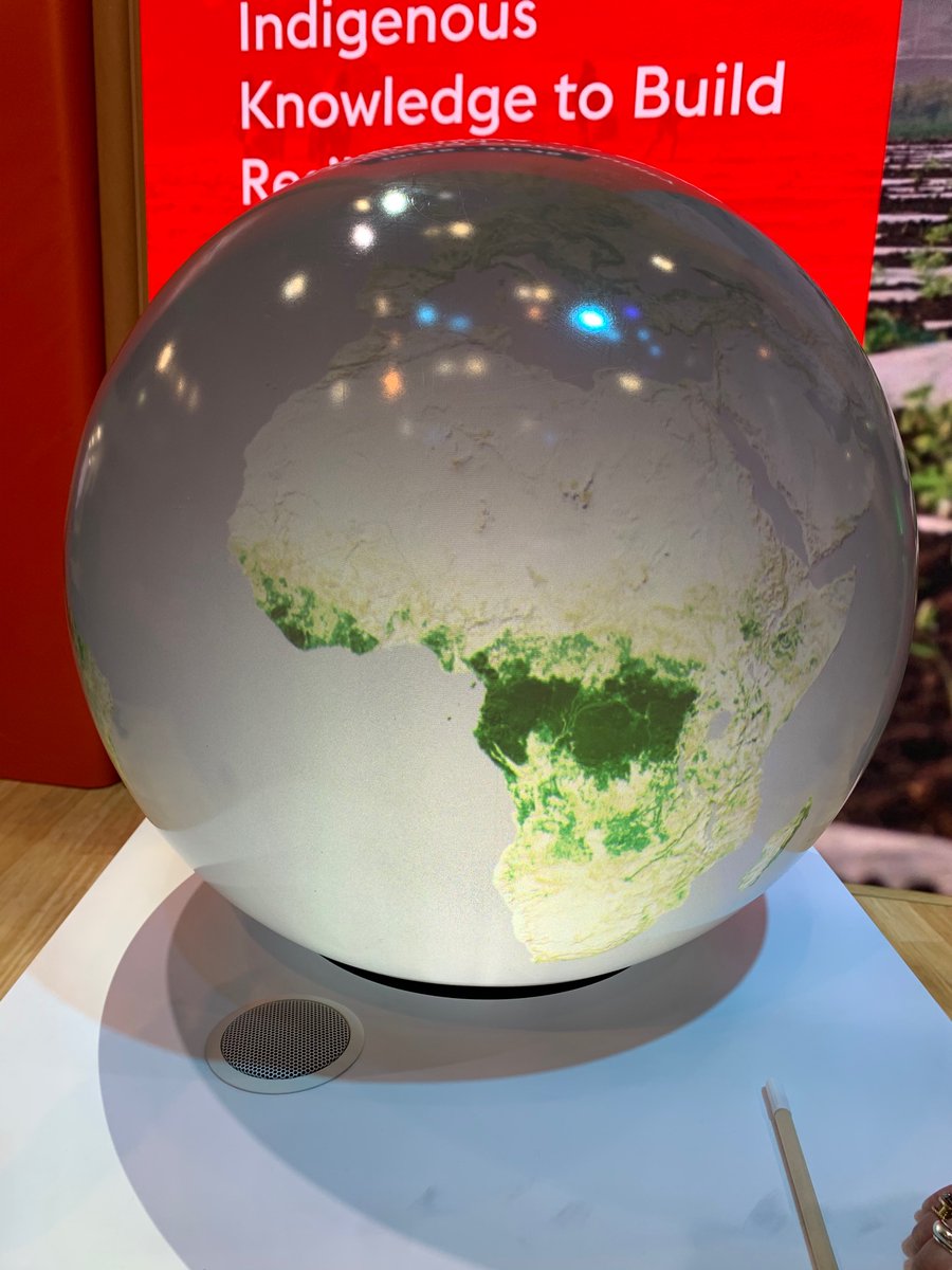 giraffeinnov's tweet photo. Great visualisations of data @COP26 @esaclimate @ESA_tweets @HeatherKayMTB quantifying biomass of forest from space https://t.co/EwSOM1DRAS