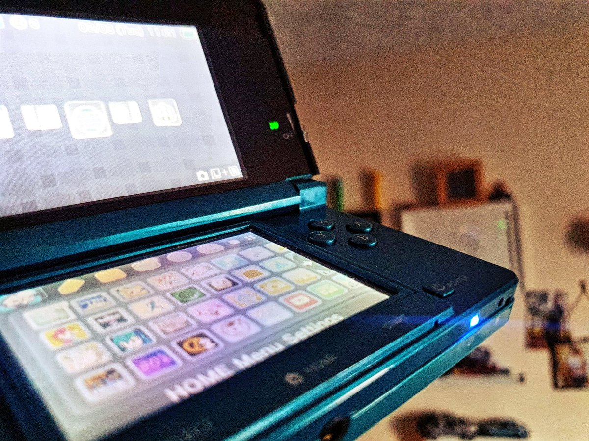 RetroBoyJon's tweet photo. #tueDSday
What's your favourite DS/3DS handheld?
And what's your favourite DS/3DS game? https://t.co/YMImvl9wxk