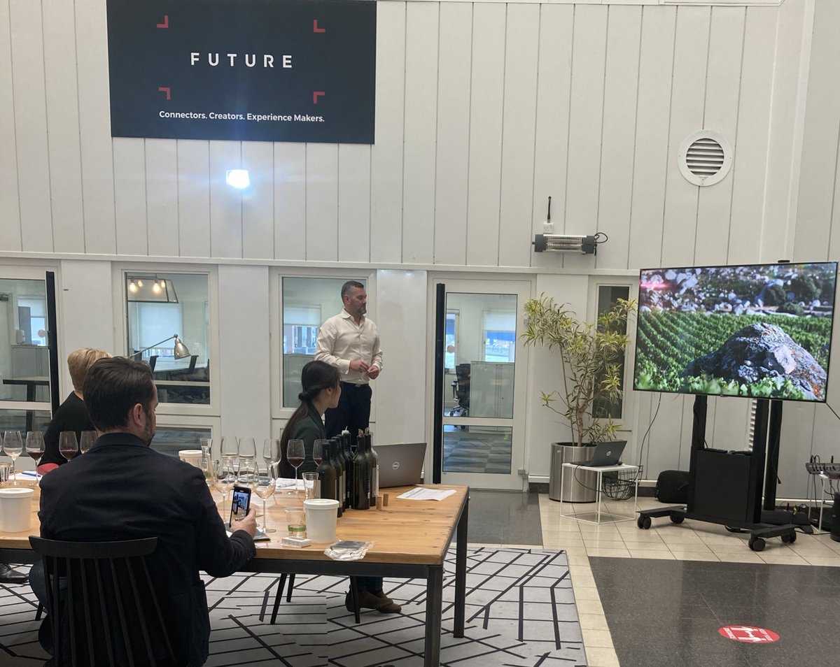 A private #wine tasting event was organised by the <a href="/Decanter/">Decanter</a> team, in London, for the introduction of T-OINOS wines to selected judges and wine professionals in the UK. The vision, philosophy and wines were presented to the guests by <a href="/StfDerenoncourt/">DerenoncourtStéphane</a> Master Vigneron of T-OINOS.