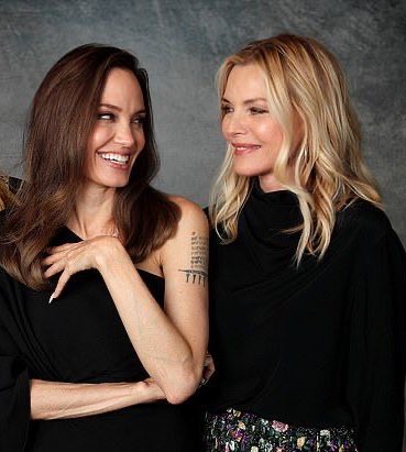 iamjenistar_'s tweet photo. ˖ ࣪ 🎀Ꮺ ᴍɪss ᴛʜɪs ғᴇᴇʟɪɴɢ ˑ ⌨︎ ֺ ֙⋆ #michellina #AngelinaJolie #MichellePfeiffer https://t.co/lmOr1xUJz6