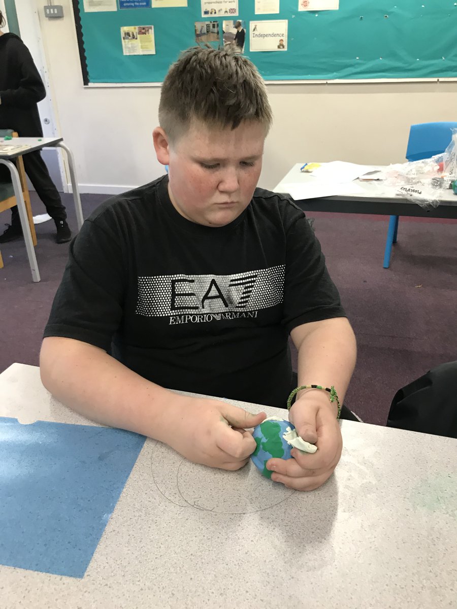 PenkfordSchool's tweet image. #Geography Plate Tectonics - Year 8 have made plasticine models to replicate the 4 major components - #innercore #outercore #mantel #crust and to help them learn about the #structure and layers of the #Earth. In addition pupils explored how these can impact life on the surface.