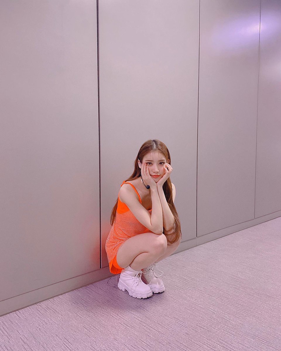 darongkeem's tweet photo. 루미나~ 오늘 더쇼 보셨나요 ? 🐰 https://t.co/Z2a4XOKUKp
