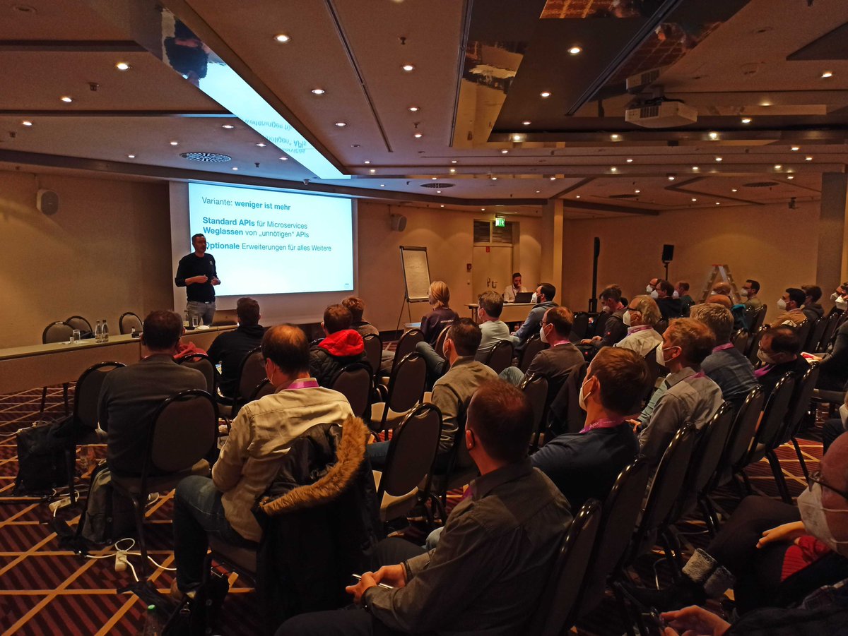 jaxcon's tweet photo. Mit seinem Memory- und Runtime-Overhead scheint #Java in Zeiten von Cloud-native und Serverless nicht wirklich gut für die Zukunft gerüstet zu sein. @mobileLarson zeigt Ihnen, wie das Projekt #Quarkus Java zur Nummer Eins in der Cloud macht.
#jaxcon https://t.co/8j1vD7xpEw
