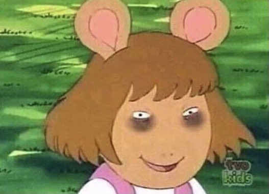 Estudiando, trabajando  y con el sueño de ser campeona mundial en el deporte que hago.