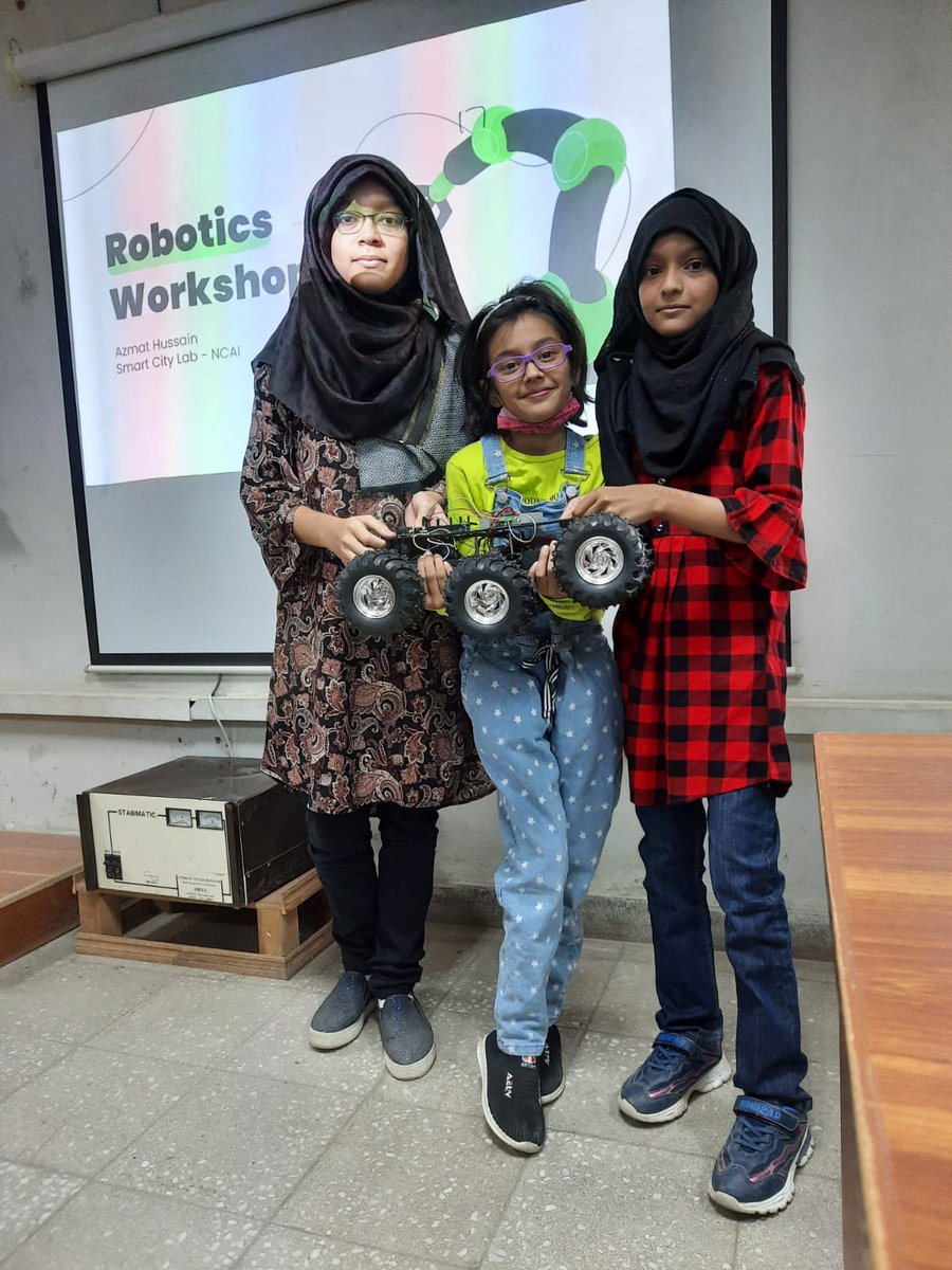 smartcitylabned's tweet photo. Introduction to Robotics followed by an introductory session on Drone control, ROBO Car activity, and some challenging programming tasks for the students
#Stem #learning #technology #students #School #programig #RoboCar #artificialintelligence #entrepreneurship #robotics #society https://t.co/RoOiff3DV2