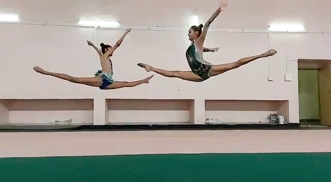 PremierRhythmic's tweet photo. Ready. Set. Fly!
Ft. PRGA Senior Rhythmic Gymnasts Nishka Kale and Ananya Soman
#PremierRhythmic #midweekmotivation #rhythmicgymnastics https://t.co/LKhp7ITJp3