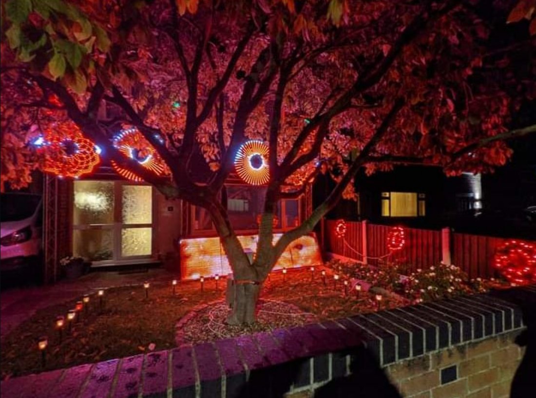 giantpoppywatch's tweet photo. 🎶 It's The Most Wonderful Time Of The Year 🎵
🥳🎉 #PoppyMas #WarChristmas #TwoSleepsToGo https://t.co/e2XTSsbu6K