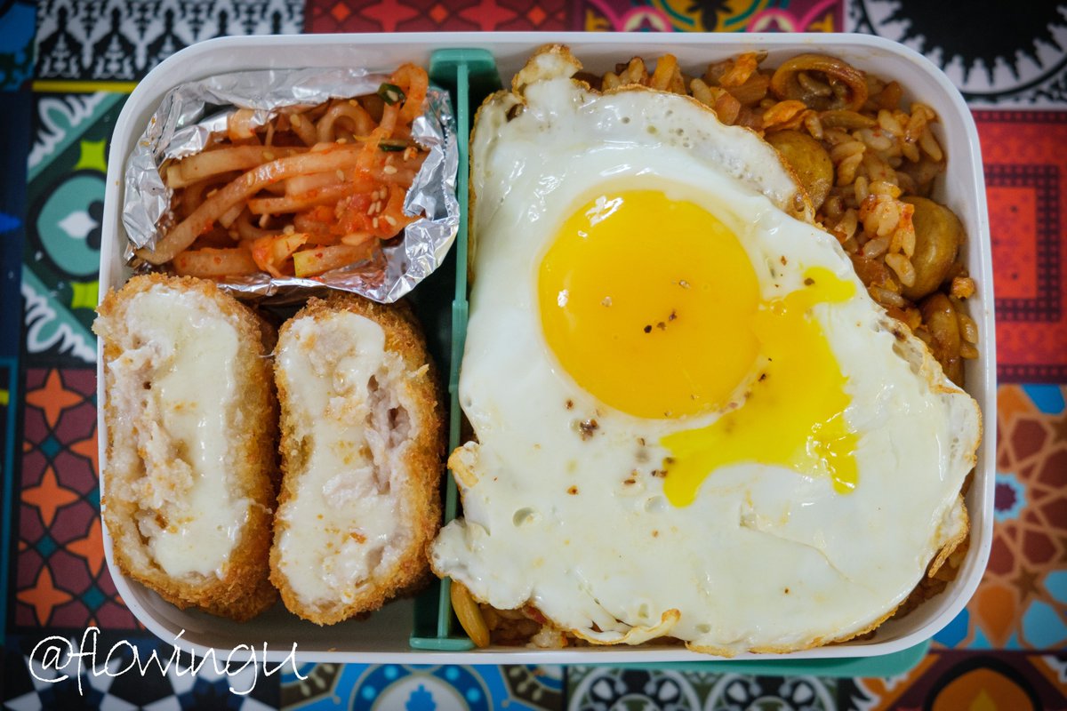 fl0wingU's tweet photo. K-FOOD 도시락🍱

• 닭가슴살소시지 김치볶음밥😋
• 반숙 계란후라이🍳
• 치즈돈까스🤩
• 무생채🤗

여친한테도 안 싸준 도시락을
브레이브걸스 보려고 싸본다..

꼭 당첨됐으면...🙏

#한국문화축제2021 #2021KCultureFestival #K도시락챌린지 #KFOODCHALLENGE #한식진흥원 #브레이브걸스 https://t.co/lkwPwYytg5