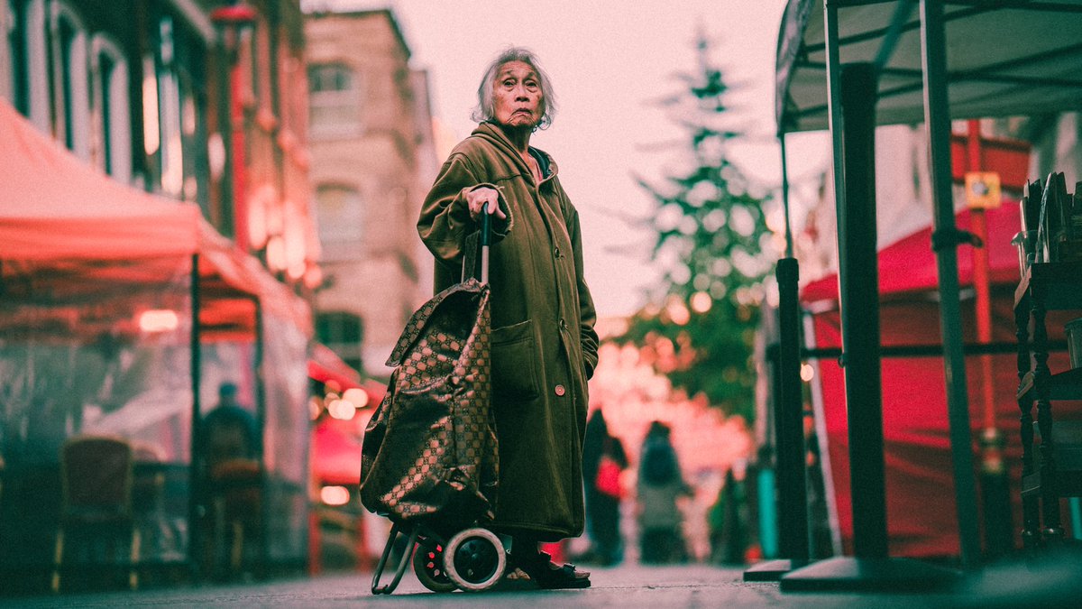 tobioppitz's tweet photo. #london #streetphotography https://t.co/JHMCaYBg6j