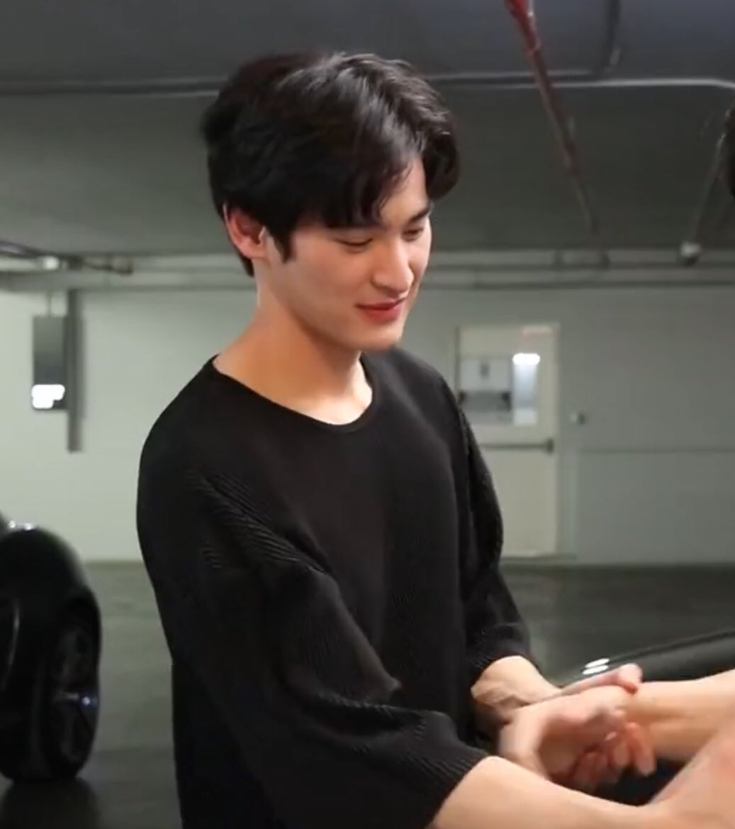 phphoogg's tweet photo. โห พี่เก้า 😭 
#Boxsetนับสิบจะจูบ #number_9th https://t.co/txtnNiU45q