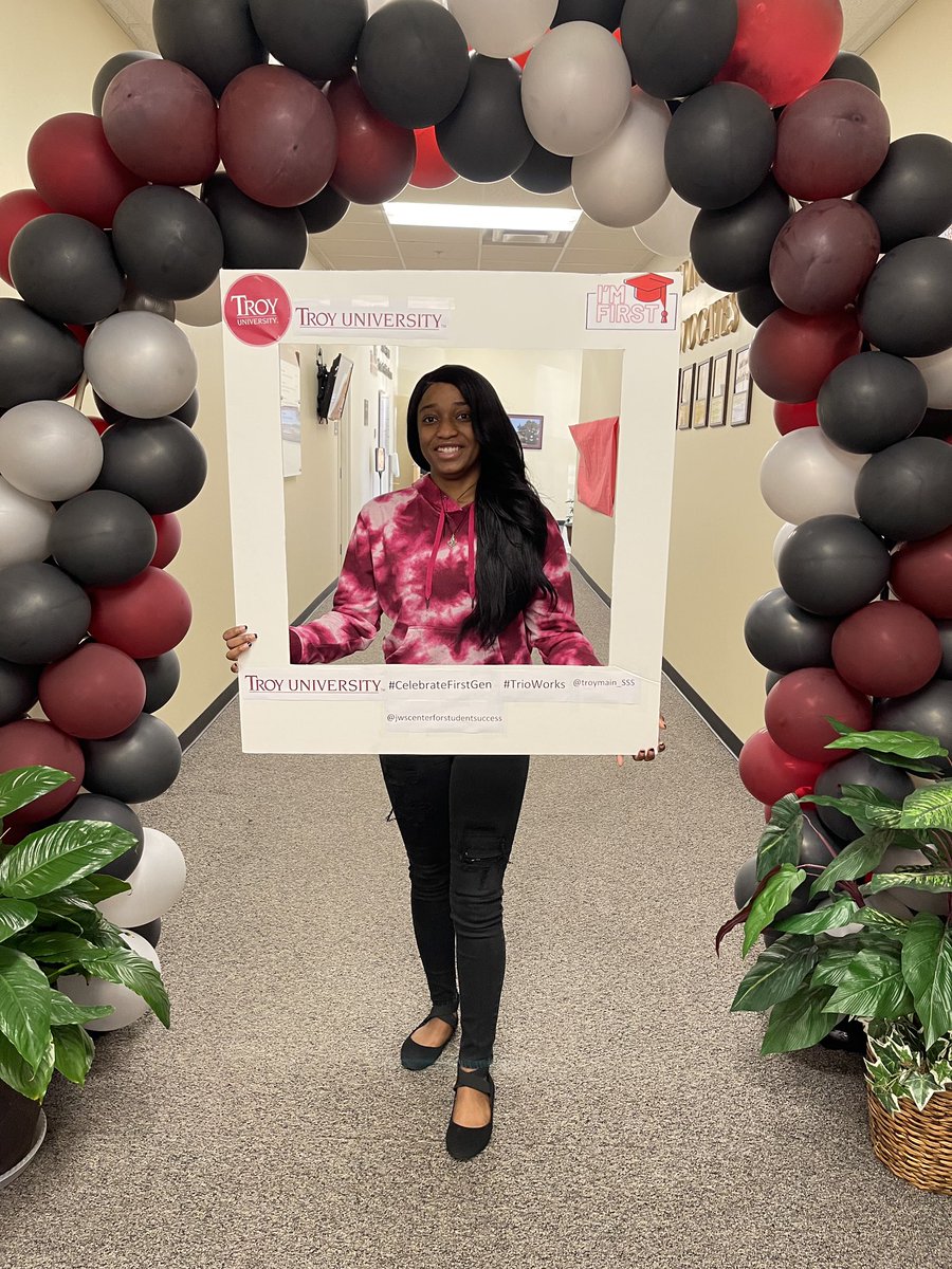 TroyMain_SSS's tweet photo. Thanks to Dr. Tatum &amp; Dr. Fulmer for stopping by and celebrating with Trio and the JWS Center staff. Each first gen staff, faculty, and alumni across campus wrote encouraging messages to first gen students! Thank you! #CelebrateFirstGen #JWS #firstgen #TRIOworks https://t.co/22KvRAlALt
