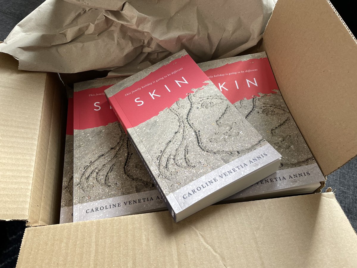carolineannis's tweet photo. Surreal and exciting to open up a box of your own books. #boxofbooks #independentauthor https://t.co/Ul1knZeppr