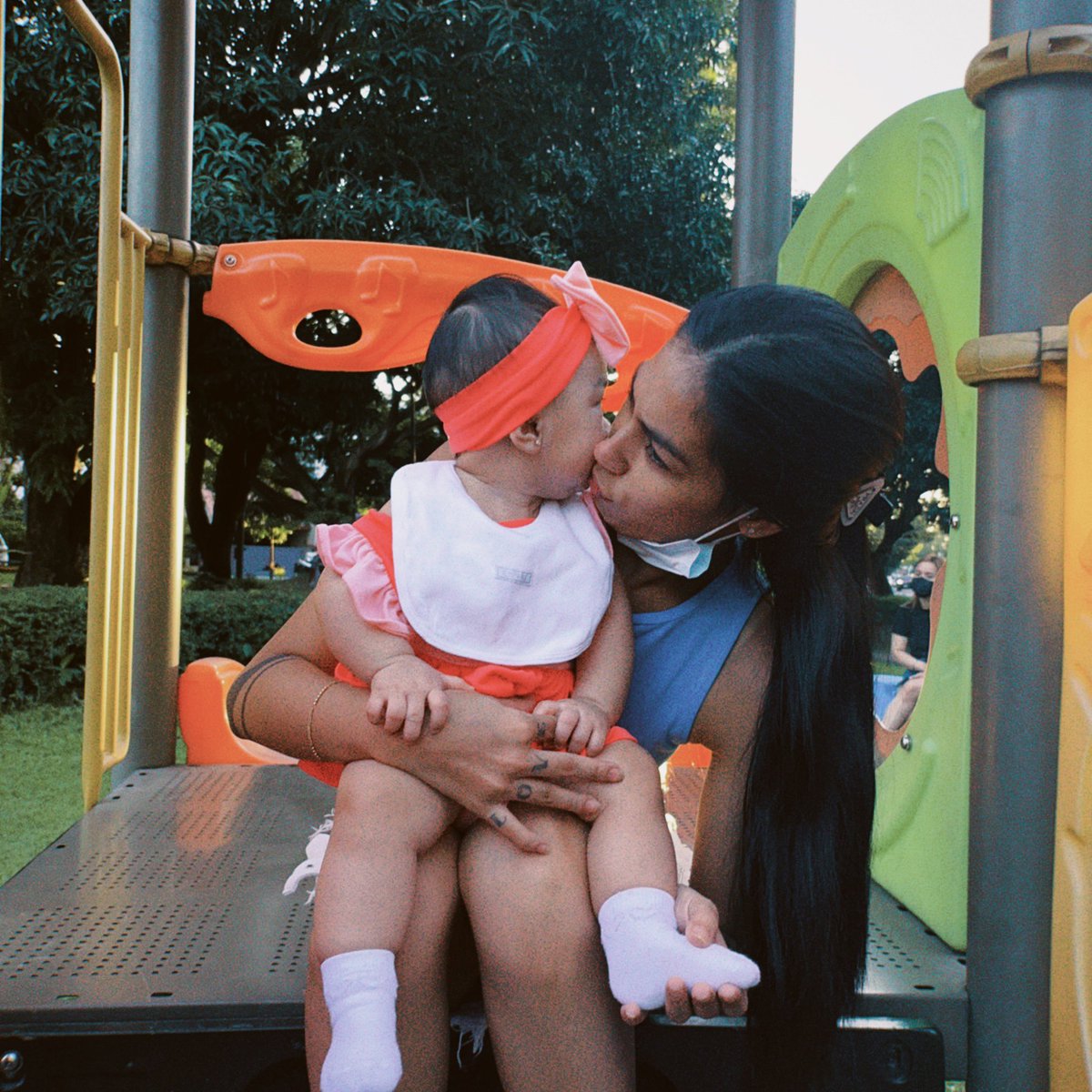 ZeinabHarake11's tweet photo. cute ng kadate ko 💛😻 https://t.co/GBKvUNZoqR