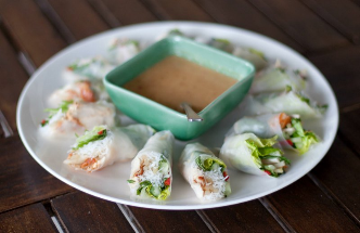 DeliveryStops's tweet photo. #GoiCuon #Breakfast #food #foodie Get these delicious small mini GoiCuon bites made to perfection, order today by us and get free delivery with code "SMALL". https://t.co/l3he8gCsc6