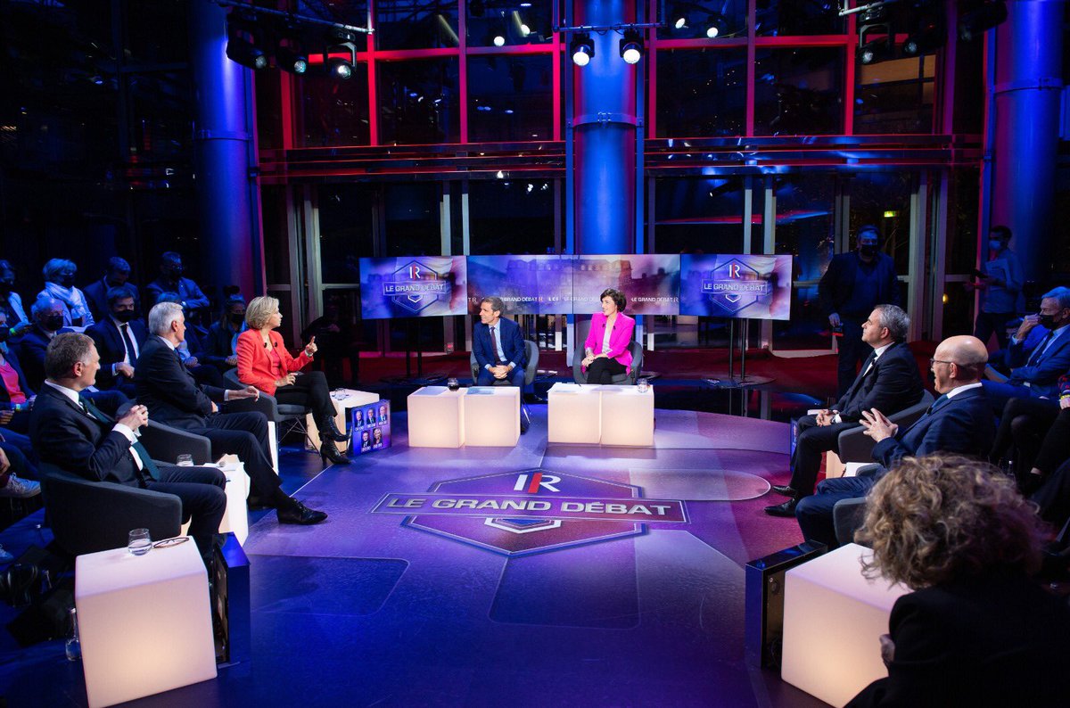 #Audiences <a href="/LCI/">LCI</a> 

🏆Franc succès pour #LeGrandDebatLCI 

🏆Record depuis février 2019 

🏅 <a href="/LCI/">LCI</a> Large leader des chaînes info 

📌838 000 Tvsp
✅ 4,4% de PdA 
🔝 Pic à 1,1 M 
📌 3,8 M de Français touchés 

📺 Merci de votre fidélité ! #LCI #La26