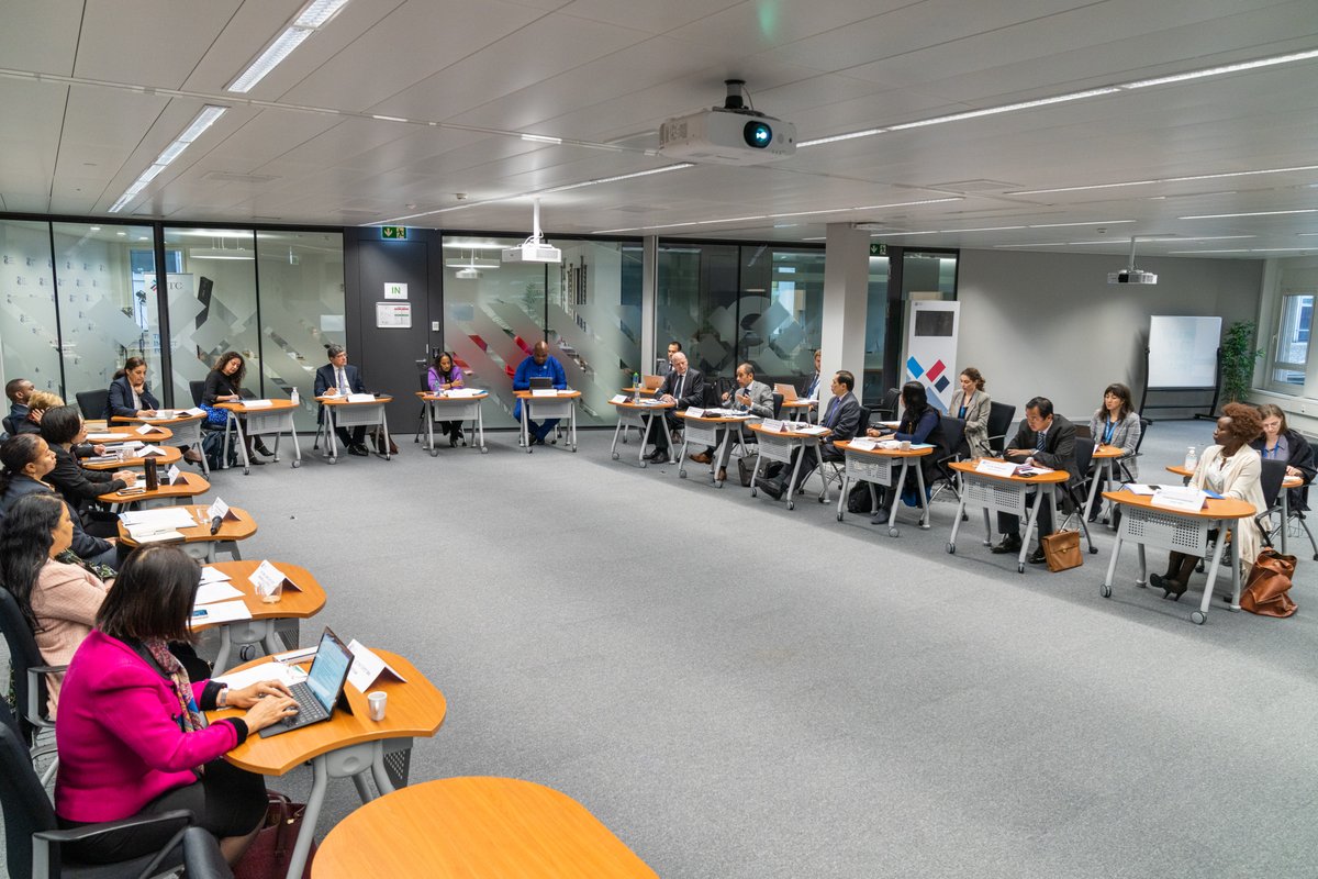 Before heading to #COP26, ITC's Executive Director <a href="/CokeHamilton/">Pamela Coke-Hamilton</a> together with Ambassador Valencia of <a href="/Ecuador_OMC/">Misión del Ecuador ante la OMC | WTO</a> co-convened with @TESS_Forum &amp; <a href="/UNEP/">UN Environment Programme</a> in an informal discussion on trade and environment with permanent reps and delegates to <a href="/wto/">WTO</a> #throwbackpost