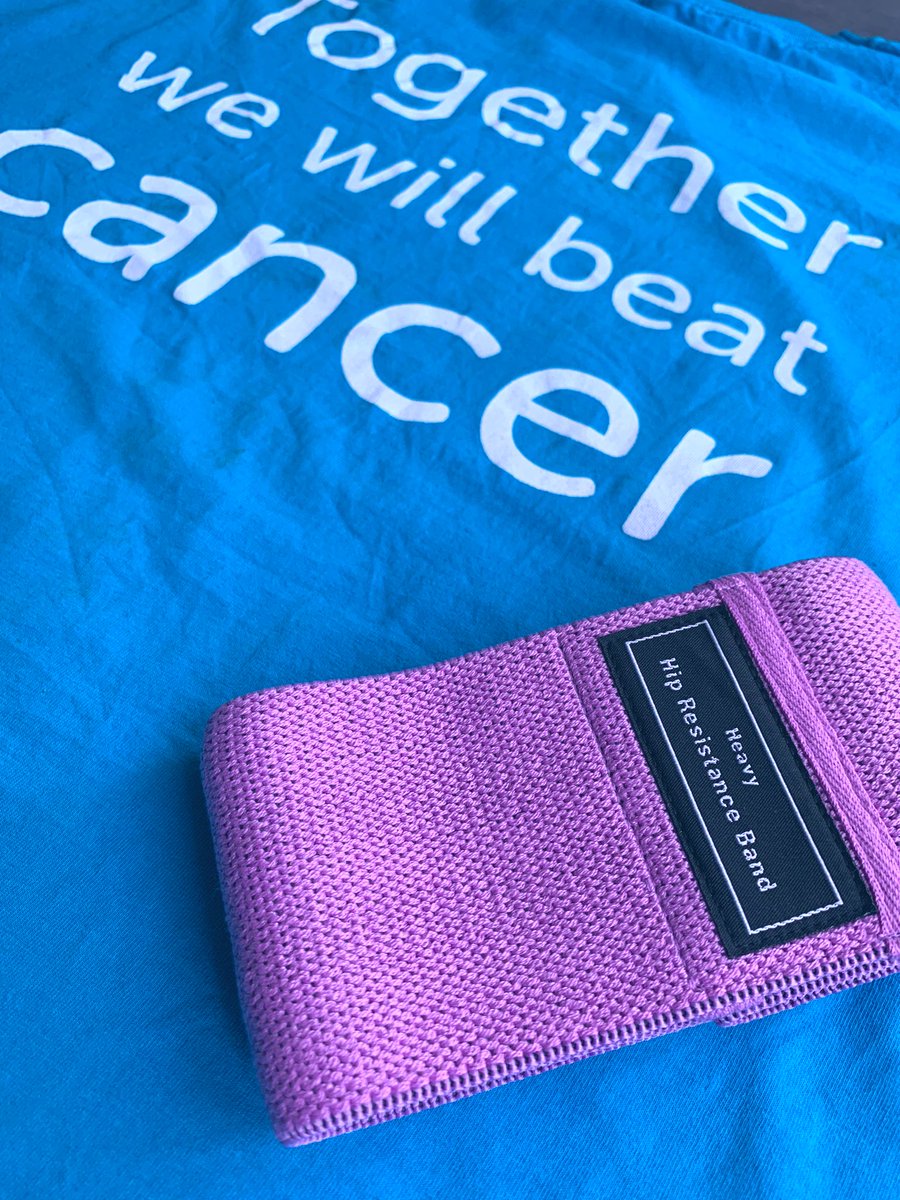 Day 9.
900 squats.
Upping my game with resistance bands. 
Wish me luck 😅

fundraise.cancerresearchuk.org/page/fiona-mur…