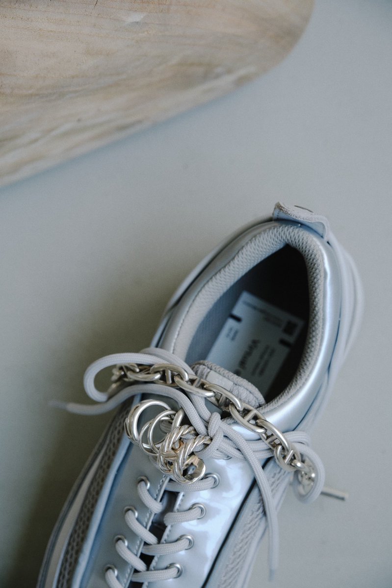 oao_footwear's tweet photo. silver mood.
#virtualorbit
#oaofootwear https://t.co/c4JDxcf5KL