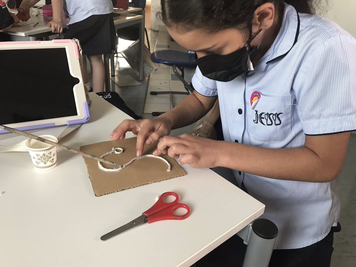 JESSPrimaryYR3's tweet image. What would the Ancient Egyptians have thought of our modern day communication? This week the children made secret messages out of hieroglyphs and turned them in to string printing tiles. We can’t wait to print with these next week so our friends can crack our codes!#Jesspriart