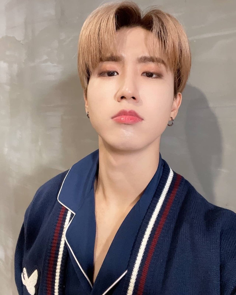 hansoftbot's tweet photo. han jisung instagram update!
#MAMAVOTE #StrayKids https://t.co/OCIRoWtkOO