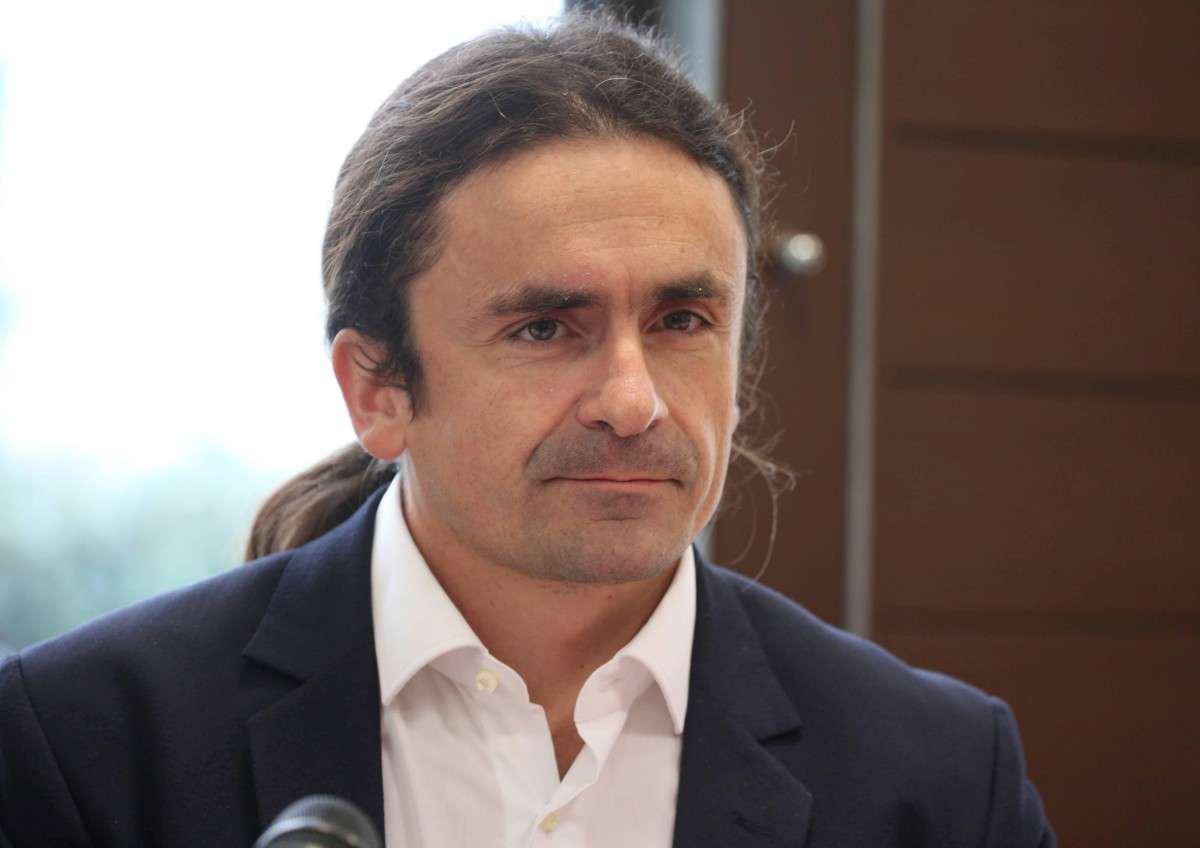 so paysbasque on twitter covid 19 et obligation vaccinale le medecin biarrot guillaume barucq recu a l elysee par brigitte macron https t co jzfzj7npe3 https t co aadqc86dlo twitter