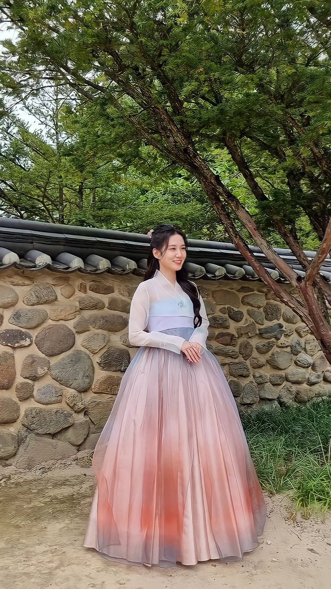 rkrkrkrkkrk's tweet photo. เอาใจมัมหมีไปเลยค้าบลูกก So cuteee♥
박은빈귀엽네요♥♥♥
#박은빈 #Eunbin #KingAffection #ParkEunbin #귀엽네요 https://t.co/bdB5WTBLs6