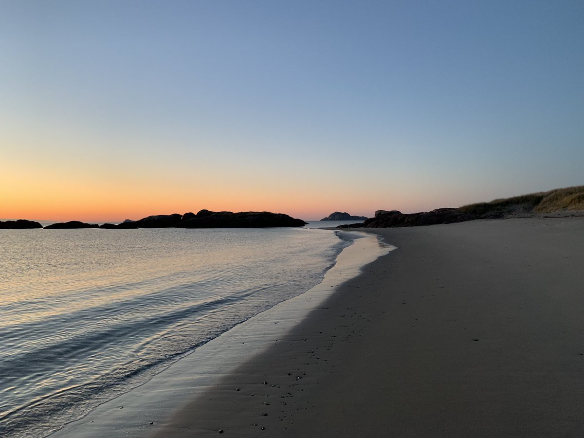 Newf1949's tweet photo. Beautiful morning on the beach! #sandbanks #parksnl #peaceful https://t.co/kgcSeO9ikU